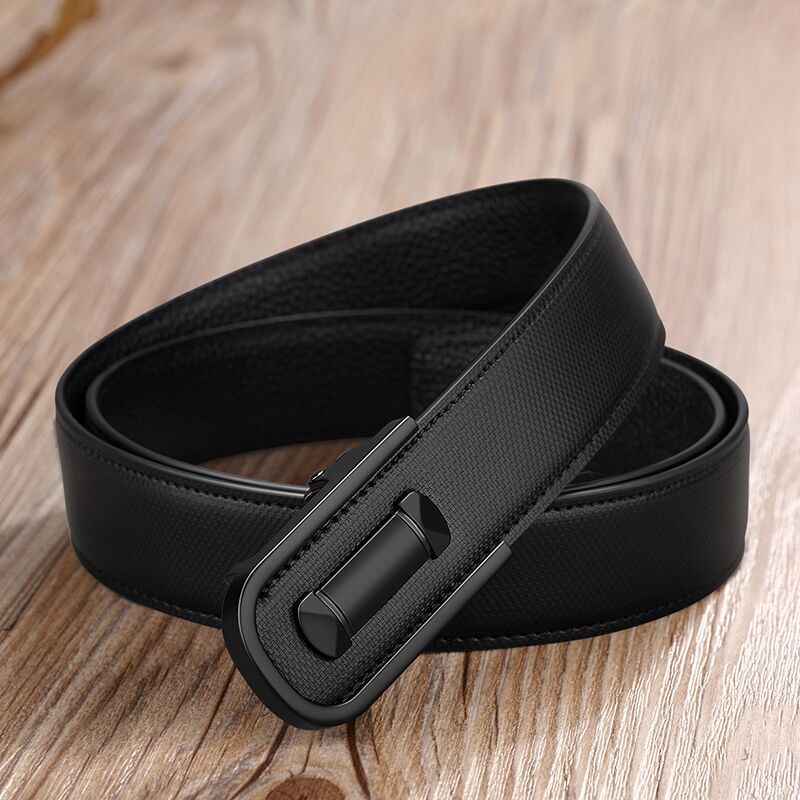 Men's leather belt with smooth buckle