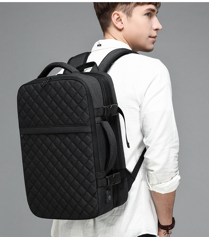 Expandable backpack